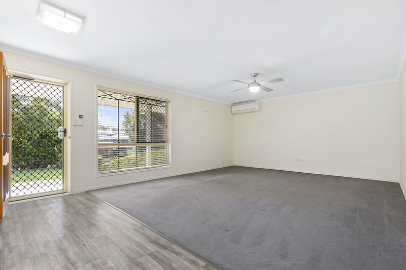 Photo - 27 Lily St , Southside QLD 4570 - Image 2