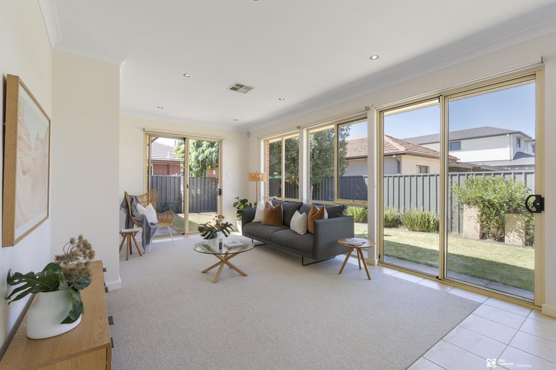 Photo - 27 Lincoln Avenue, Warradale SA 5046 - Image 2