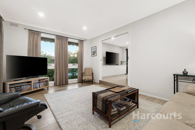 Photo - 27 Linsley Way, Wantirna VIC 3152 - Image 6