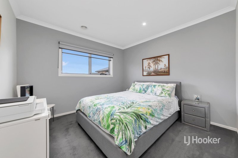 Photo - 27 Liverpool Street, Point Cook VIC 3030 - Image 19