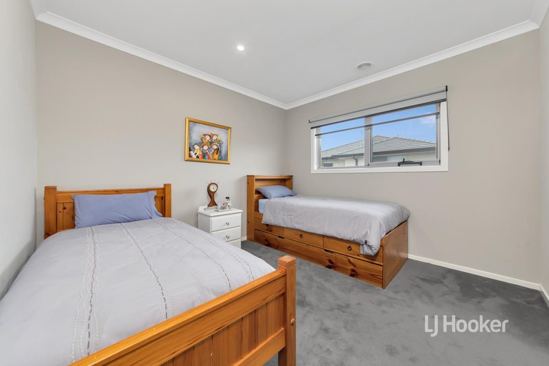 Photo - 27 Liverpool Street, Point Cook VIC 3030 - Image 20