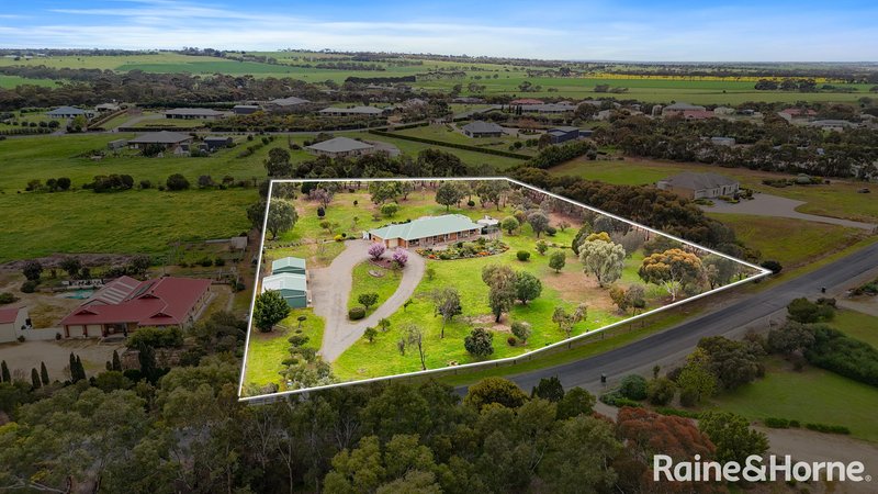 Photo - 27 Lockaba Drive, Strathalbyn SA 5255 - Image 3