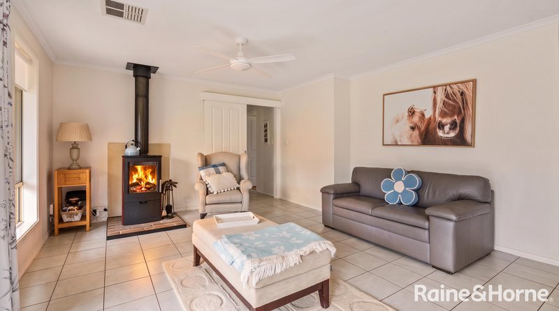 Photo - 27 Lockaba Drive, Strathalbyn SA 5255 - Image 6
