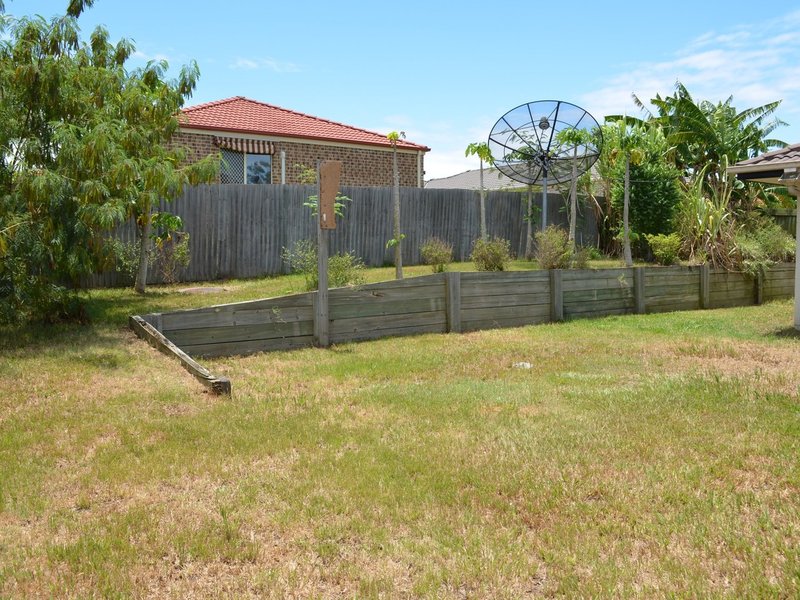 Photo - 27 Lockyer Place, Crestmead QLD 4132 - Image 13