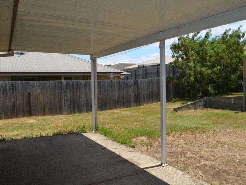 Photo - 27 Lockyer Place, Crestmead QLD 4132 - Image 14