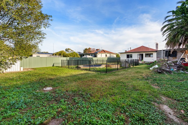 Photo - 27 Loco Street, Seymour VIC 3660 - Image 5