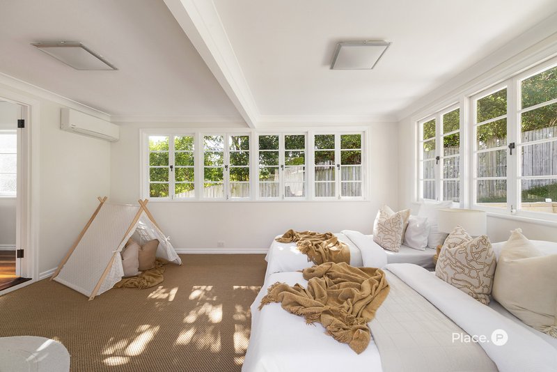 Photo - 27 Love Street, Holland Park QLD 4121 - Image 7