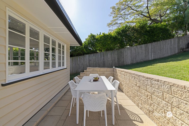 Photo - 27 Love Street, Holland Park QLD 4121 - Image 12