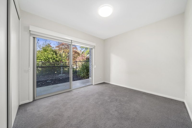 Photo - 2/7 Lowanna Street, Braddon ACT 2612 - Image 9