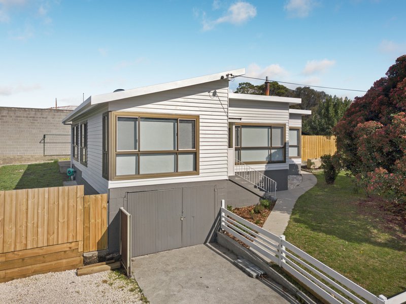 Photo - 27 Lowestoft Avenue, Berriedale TAS 7011 - Image 2