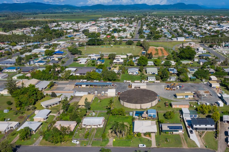 Photo - 27 Lurline Drive, Proserpine QLD 4800 - Image 9