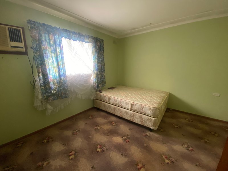 Photo - 27 Lyndley Street, Busby NSW 2168 - Image 8