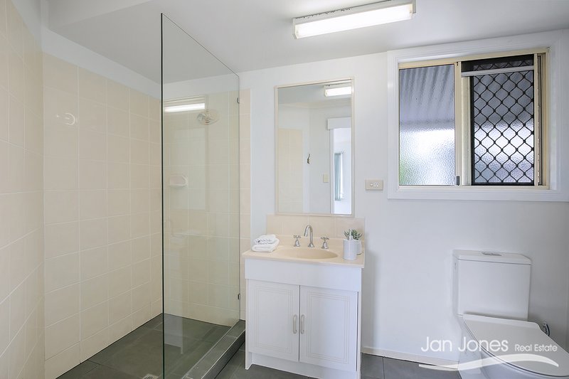 Photo - 27 Macdonnell Road, Margate QLD 4019 - Image 15