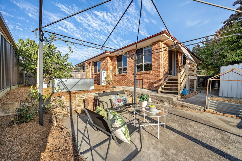 Photo - 27 Magenta Square, Amaroo ACT 2914 - Image 12