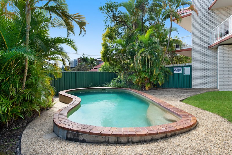 Photo - 2/7 Main Avenue, Coorparoo QLD 4151 - Image 9