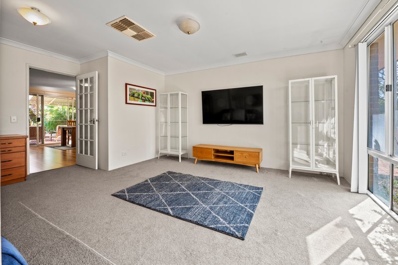 Photo - 27 Mammoth Court, Ballajura WA 6066 - Image 4