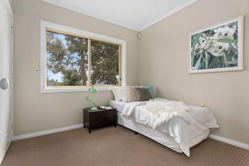 Photo - 27 Manning Clark Road, Mill Park VIC 3082 - Image 10