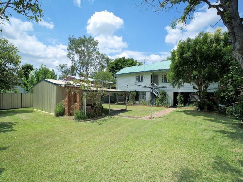 Photo - 27 Mannington Road, Acacia Ridge QLD 4110 - Image 2