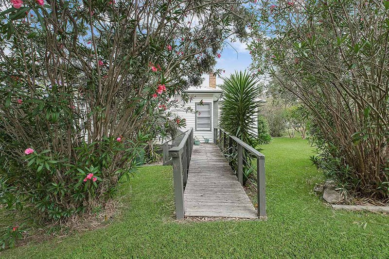 Photo - 27 Margaret Street, Fennell Bay NSW 2283 - Image 21