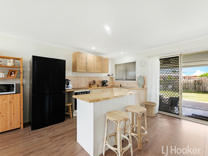 Photo - 27 Martin Street, Point Vernon QLD 4655 - Image 2