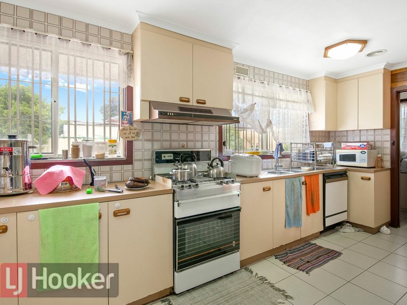 Photo - 27 Martin Street, Springvale South VIC 3172 - Image 4