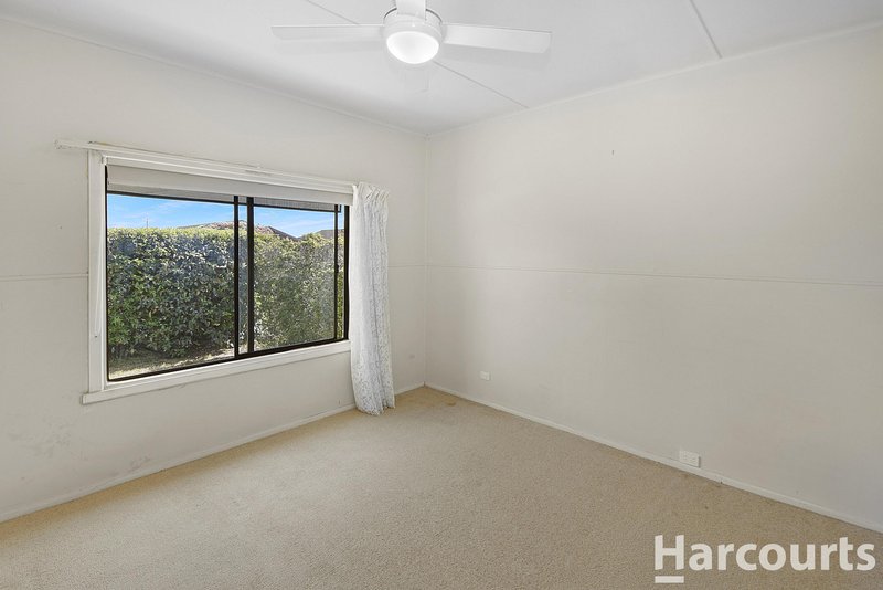 Photo - 27 Mathoura Street, Horsham VIC 3400 - Image 4