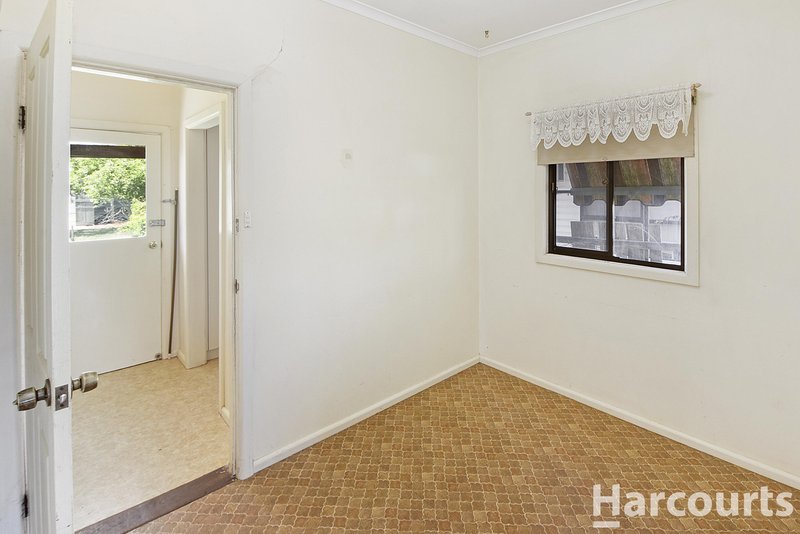 Photo - 27 Mathoura Street, Horsham VIC 3400 - Image 7