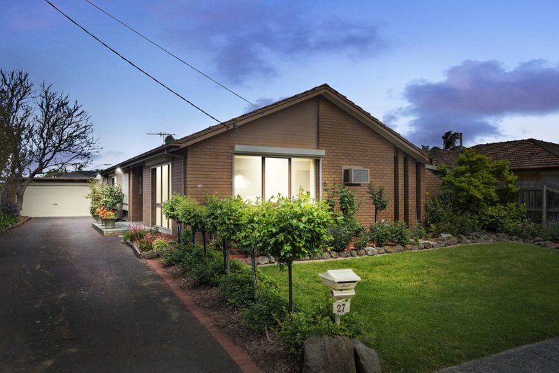 Photo - 27 Maxwell Street, Lalor VIC 3075 - Image 2