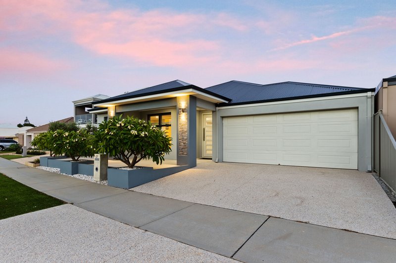 Photo - 27 Mcallister Boulevard, Clarkson WA 6030 - Image 3