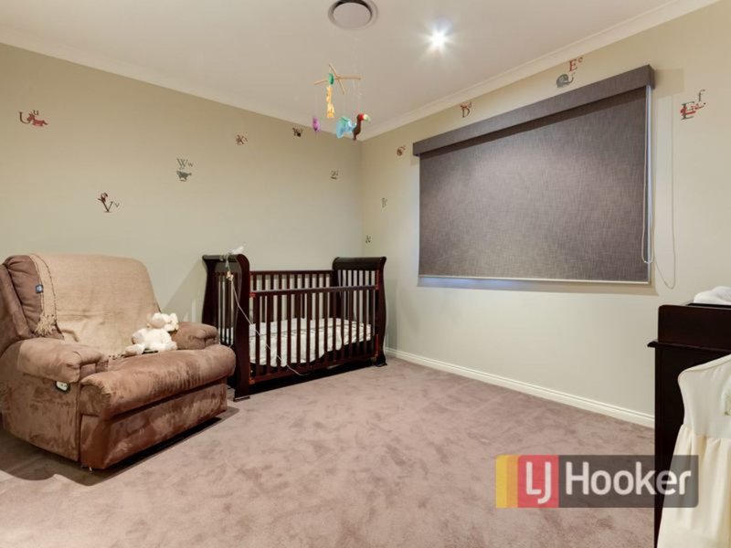 Photo - 27 Mccallum Drive, Cranbourne East VIC 3977 - Image 12