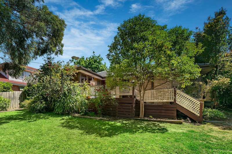 Photo - 27 Mcghee Avenue, Mitcham VIC 3132 - Image 2