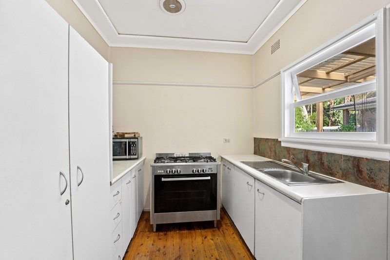 Photo - 27 Meehan Road, Cromer NSW 2099 - Image 2