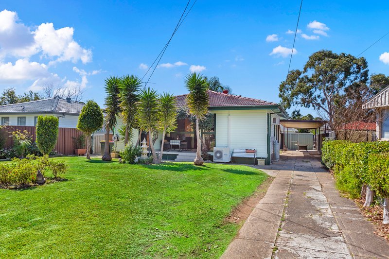 27 Melanesia Avenue, Lethbridge Park NSW 2770