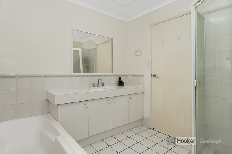 Photo - 27 Melrose Place, Eagleby QLD 4207 - Image 9