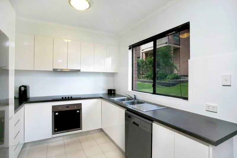 Photo - 2/7 Mercury Street, Wollongong NSW 2500 - Image 2