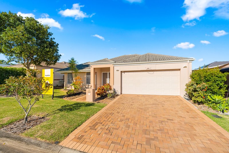 Photo - 27 Mikado Way, Robina QLD 4226 - Image 3