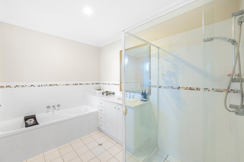 Photo - 27 Mikado Way, Robina QLD 4226 - Image 11