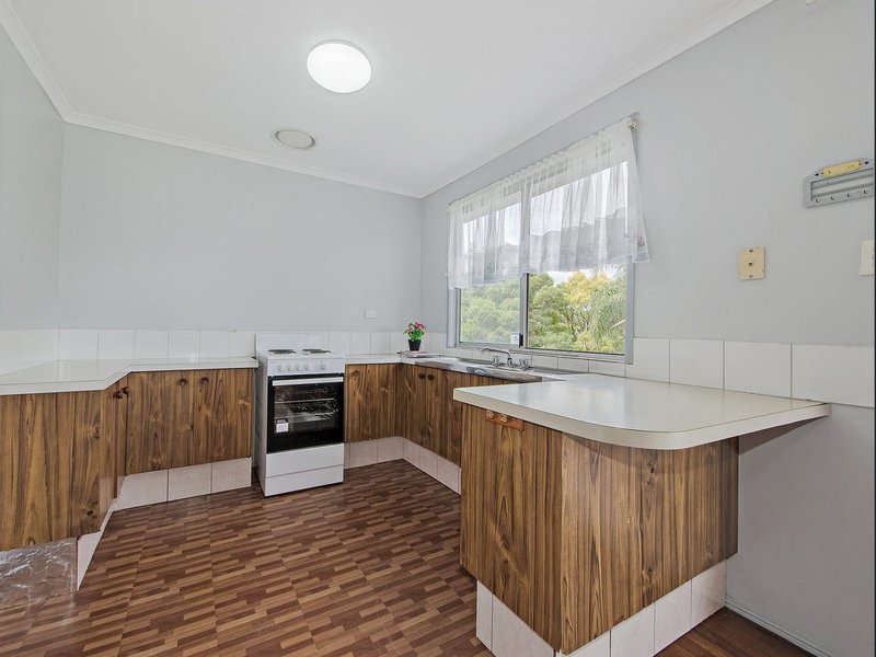 Photo - 27 Minoa Street, Woodridge QLD 4114 - Image 4