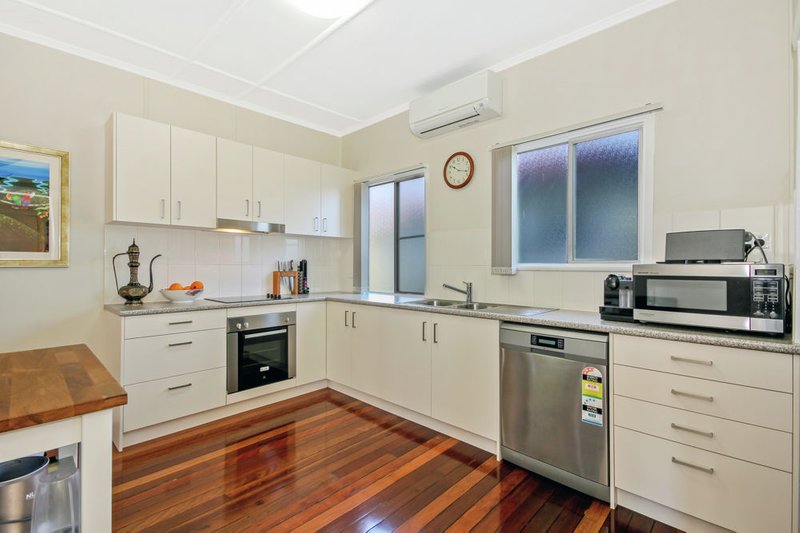 Photo - 27 Minore Street, Chermside QLD 4032 - Image 3