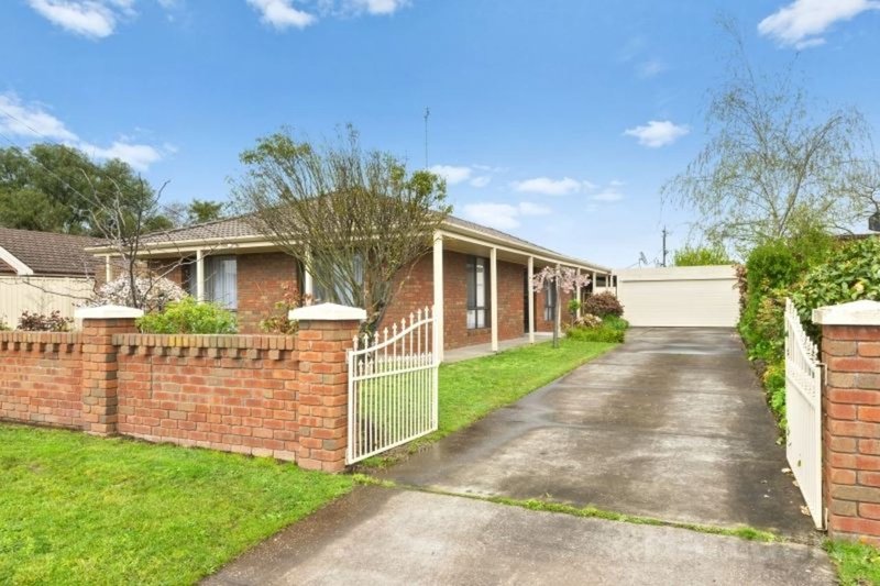 27 Molbray Street, Wendouree VIC 3355