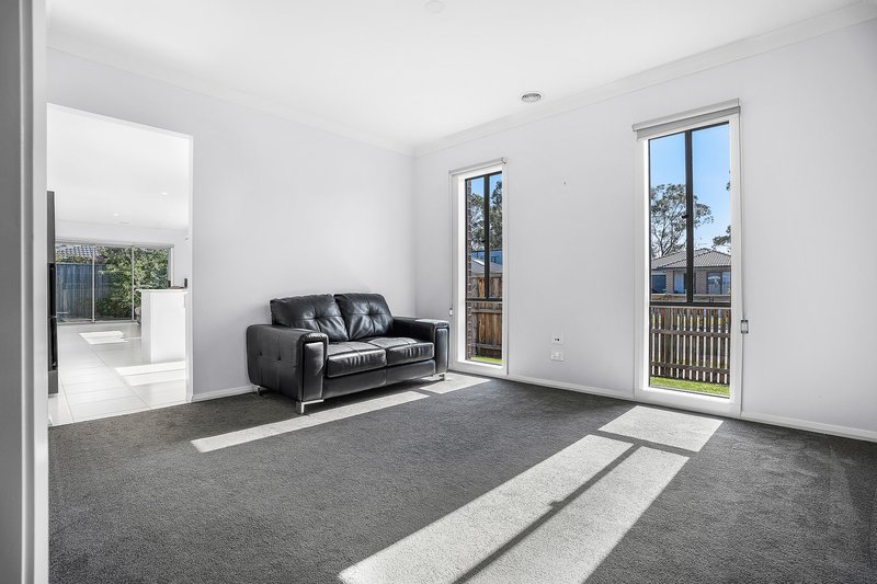 Photo - 27 Monica Way, Beaconsfield VIC 3807 - Image 6