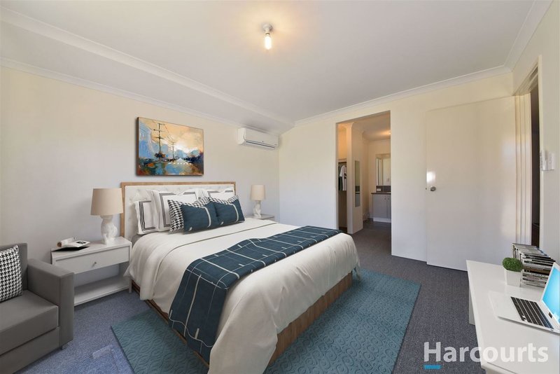 Photo - 27 Montane Turn, Banksia Grove WA 6031 - Image 3