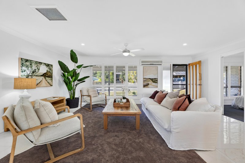 Photo - 27 Moonbeam Parade, Mudgeeraba QLD 4213 - Image 11