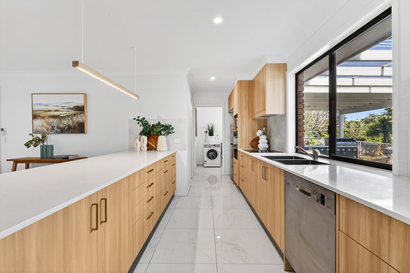 Photo - 27 Moonbeam Parade, Mudgeeraba QLD 4213 - Image 12