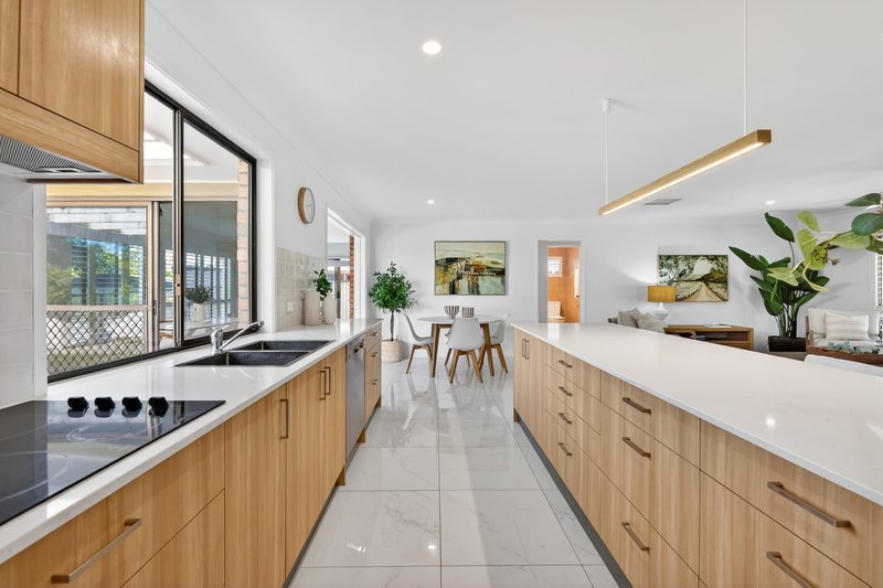 Photo - 27 Moonbeam Parade, Mudgeeraba QLD 4213 - Image 14
