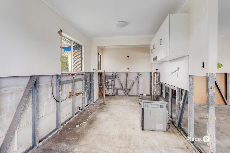 Photo - 27 Moonga Court, Clontarf QLD 4019 - Image 4