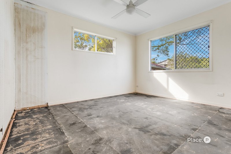 Photo - 27 Moonga Court, Clontarf QLD 4019 - Image 7