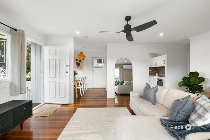 Photo - 27 Morden Road, Sunnybank Hills QLD 4109 - Image 2