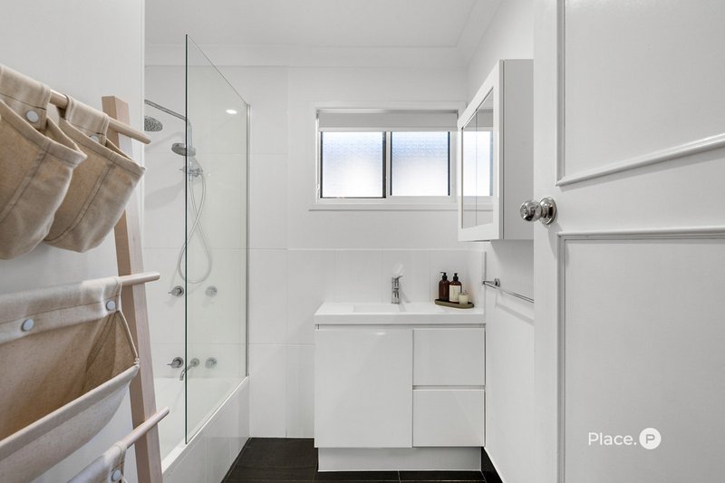 Photo - 27 Morden Road, Sunnybank Hills QLD 4109 - Image 12