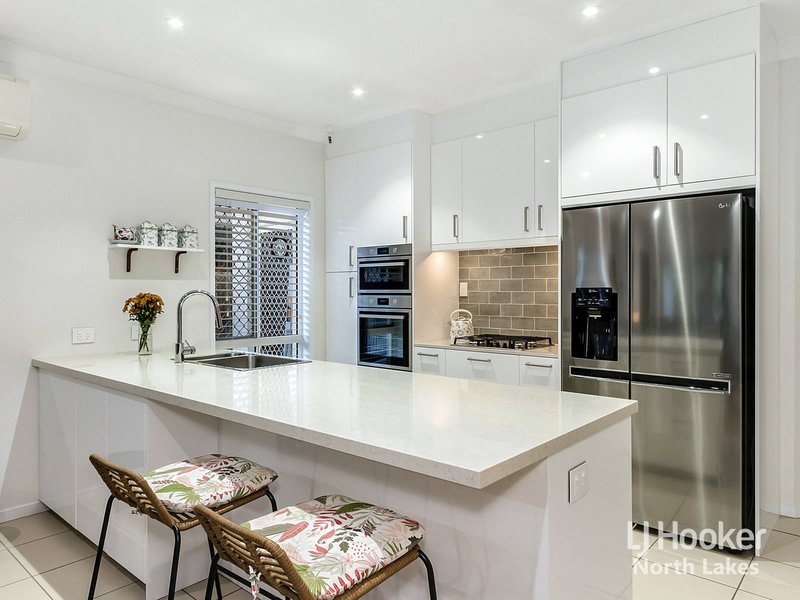 Photo - 27 Morfontaine Street, North Lakes QLD 4509 - Image 2